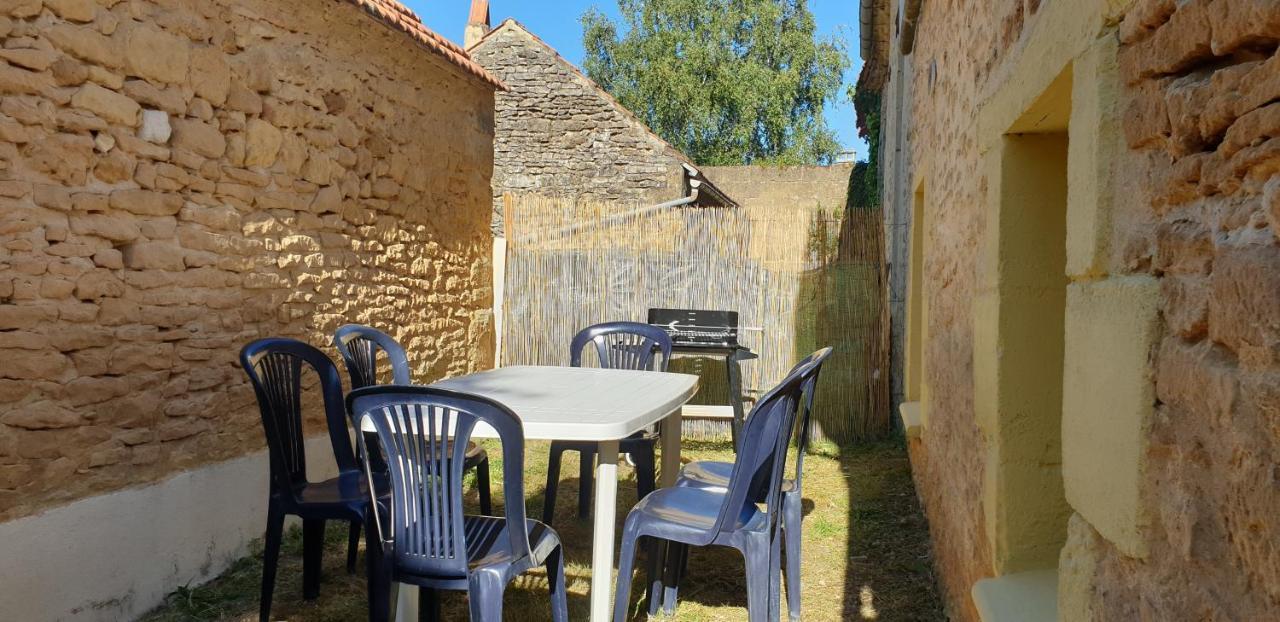 Petite maison en pierre au coeur du Périgord noir proche de Sarlat et Rocamadour Salignac Eyvigues Exterior foto